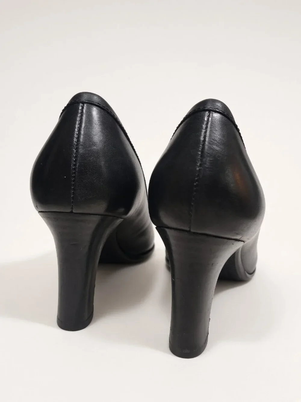 Rockport Total Motion Black Leather Bit Pumps SIZE 8